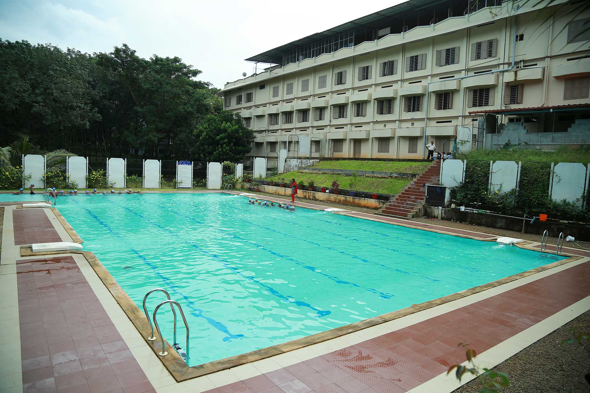 gallery-swimming-pool-chavara-public-school